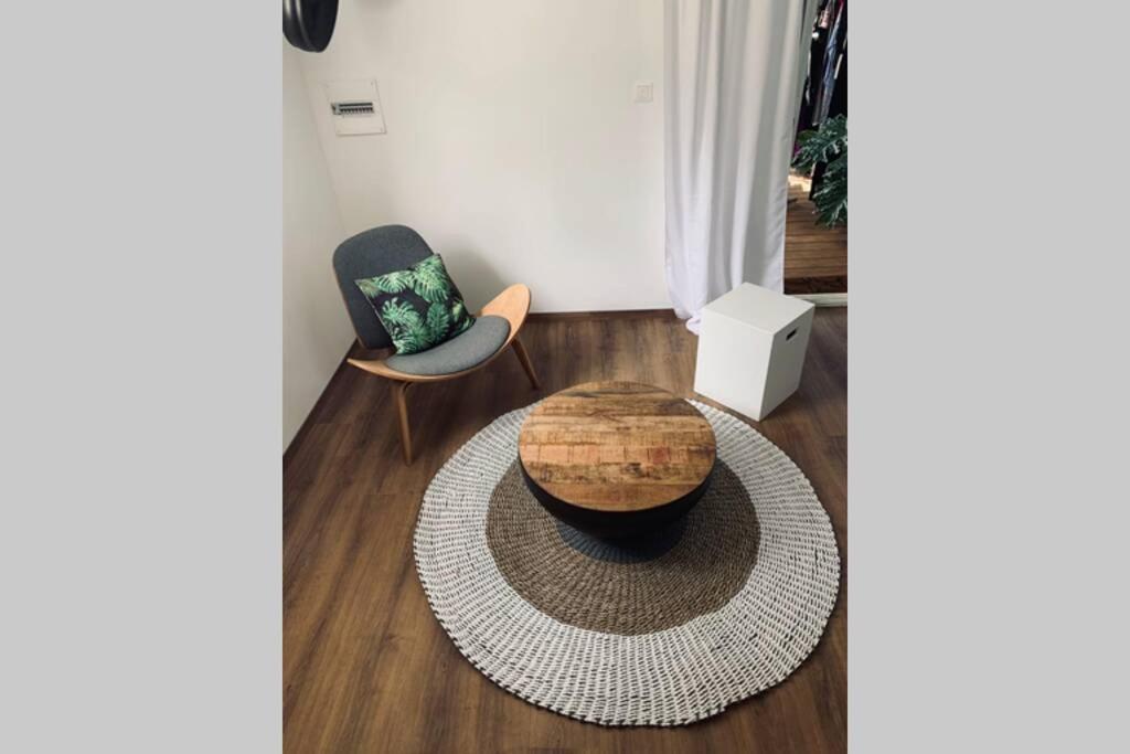 La Caze Amoremieve Pour Un Sejour Cozy A St Pierre Saint Pierre Exterior photo