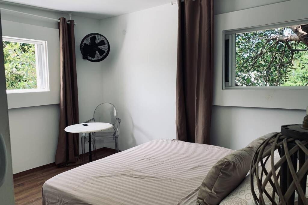 La Caze Amoremieve Pour Un Sejour Cozy A St Pierre Saint Pierre Exterior photo